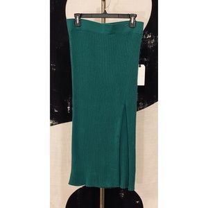 Leith LRG Evergreen Knitted Slit Skirt